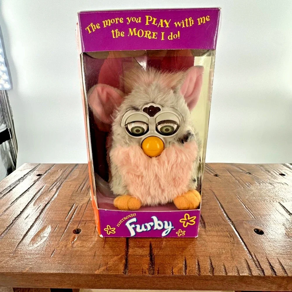 Vintage 1998 Furby Electronic Toy NIB – Gray & Pink w/ Black Dots Rare 70-800‎